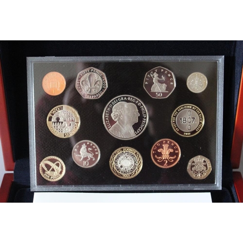 84 - A ROYAL MINT 2007 UNITED KINGDOM EXECUTIVE PROOF TWELVE COIN SET, comprising £5, £2 (3), £1, 50 penc... 