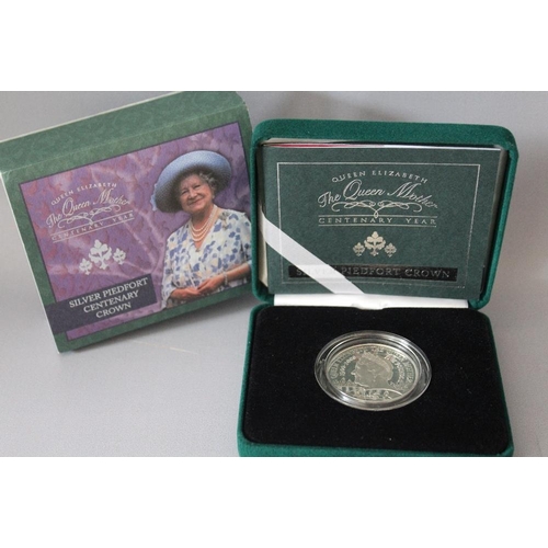 87 - A ROYAL MINT 'QUEEN ELIZABETH - THE QUEEN MOTHER CENTENARY YEAR' SILVER PROOF PIEDFORT CROWN, with C... 