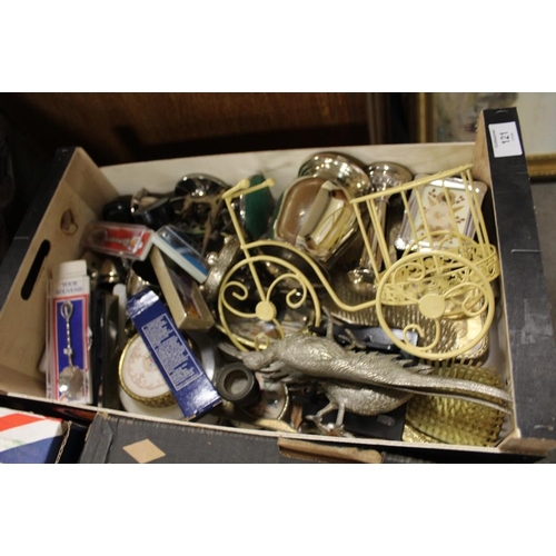 121 - A TRAY OF ASSORTED METALWARE TO INCLUDE SOUVENIR SPOONS, SILVER PLATED WARE ETC.