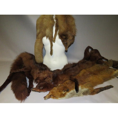 70 - FOUR VINTAGE FOX FUR STOLES
