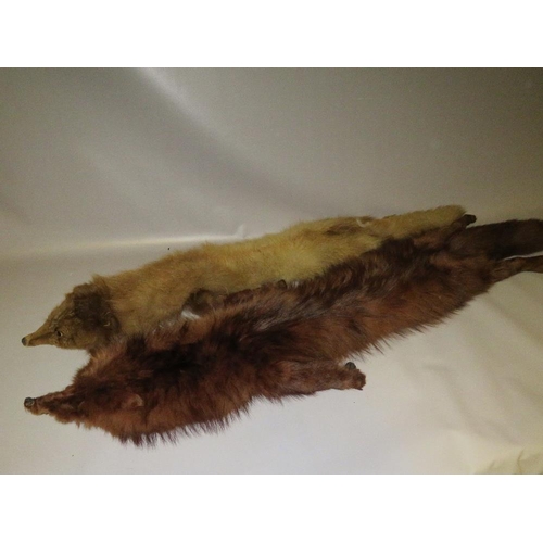 70 - FOUR VINTAGE FOX FUR STOLES
