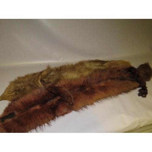 70 - FOUR VINTAGE FOX FUR STOLES