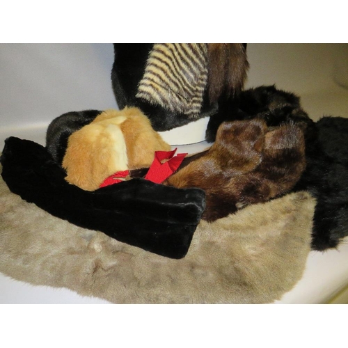 72 - A COLLECTION OF VINTAGE FUR AND FAUX FUR HATS, COLLARS AND STOLES ETC (14)