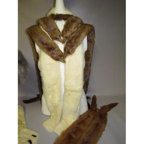 74 - A COLLECTION OF VINTAGE MINK  AND ERMINE FUR ACCESSORIES COMPRISING HATS AND STOLES ETC TO INC SILVE... 