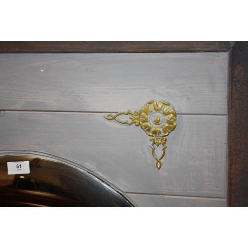 61 - A VINTAGE PAINTED FRAMED WALL MIRROR WITH GILT FLORAL DETAIL 113 X 92 CM