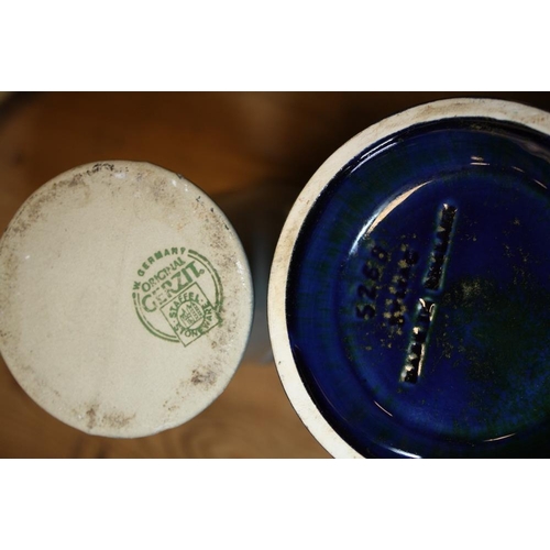 98 - TWO TRAYS OF ASSORTED CERAMICS TO INCLUDE A FLORAL AYNSLEY TEACUP, SYLVAC VASE ETC