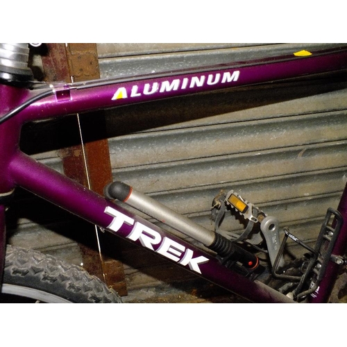504 - A PURPLE ALUMINIUM TREK BICYCLE