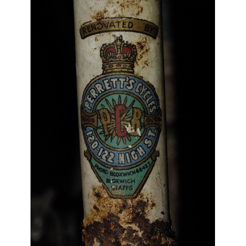 511 - A PERRETTS CYCLE BICYCLE A/F ON VINTAGE TRAINING STAND