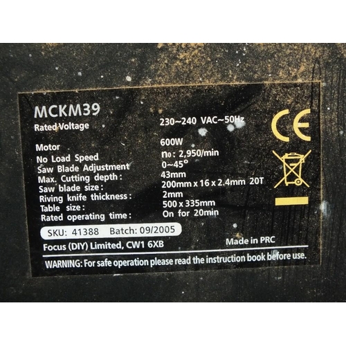 525 - A TABLE SAW TOGETHER WITH A MAKITA CIRCULAR SAW - HOUSE CLEARANCE A/F