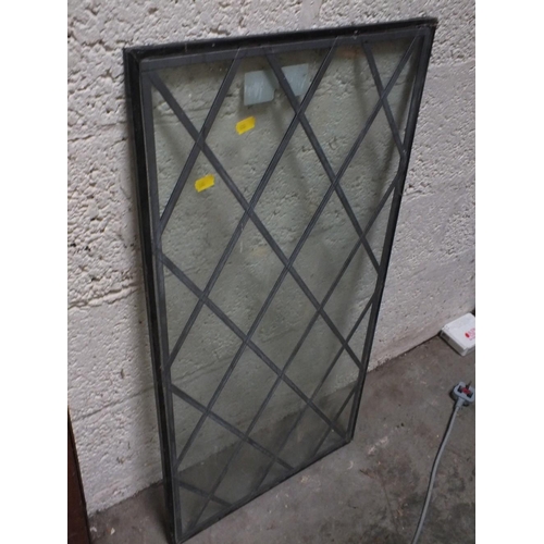 527 - A PAIR OF LEADED WINDOWS 91 CM X 48 CM TOGETHER WITH A SMALLER LEADED WINDOW 83 CM X 43 CM