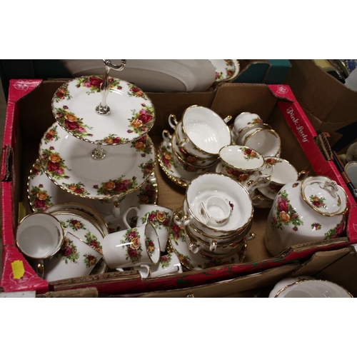 109 - THREE TRAYS OF ROYAL ALBERT OLD COUNTRY ROSES CHINA TO INCLUDE A TABLE LAMP, CAKE STAND, CUPS AND SA... 