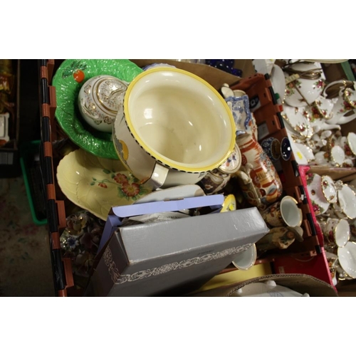 111 - TWO TRAYS OF ASSORTED CERAMICS TO INCLUDE WOODS IVORY WARE, BURLEIGH WARE SUN RAY EXAMPLES