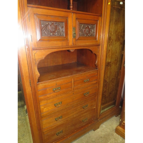 604 - AN EDWARDIAN CARVED MAHOGANY TRIPLE WARDROBE H-229 W-220 CM S/D