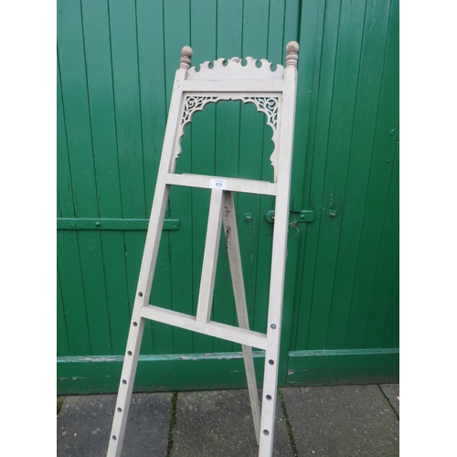 635 - AN EARLY 20TH CENTURY PAINTED EASTERN STYLE EASEL H-178 CM