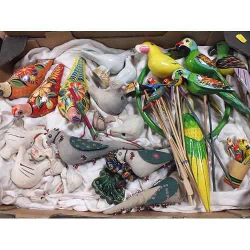 86 - A TRAY OF BIRD RELATED COLLECTABLE TO INCLUDE CLAY BIRD WHISTLES