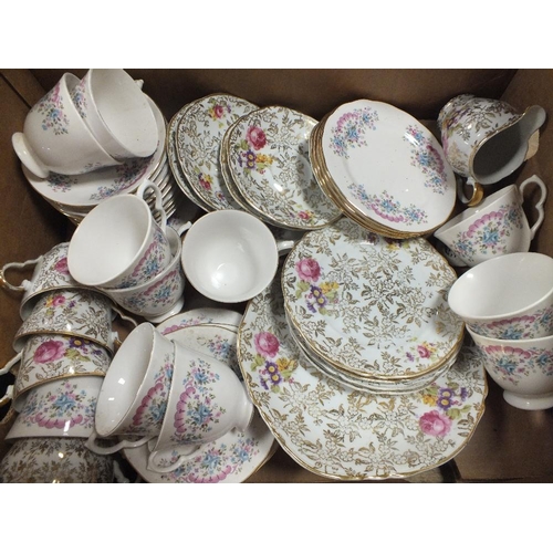 87 - A TRAY OF ASSORTED CHINA TO INCLUDE GAINSBOROUGH