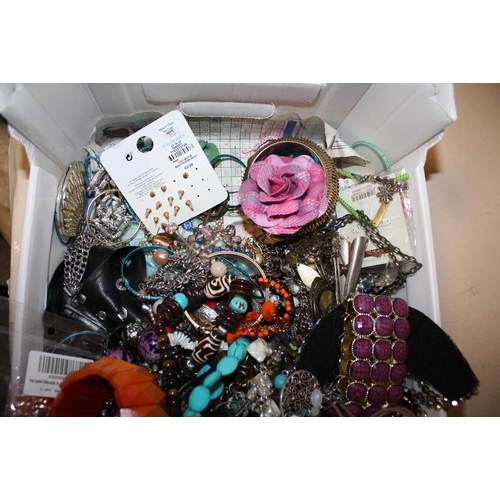 361 - A TRAY OF ASSORTED COSTUME JEWELLERY