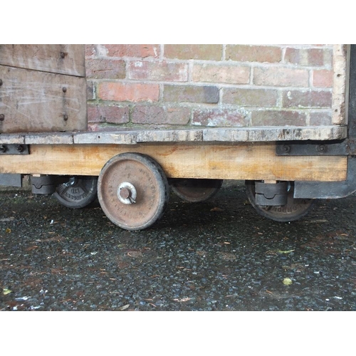 552 - A VINTAGE SLINGSBY TROLLEY 105CM X 55 CM X 95 CM