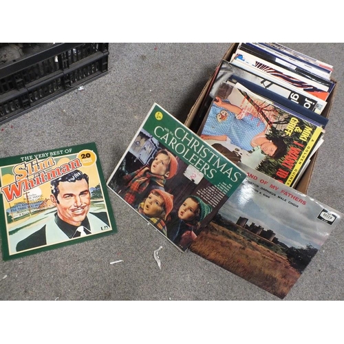 135 - A BOX OF CLASSICAL LP RECORDS