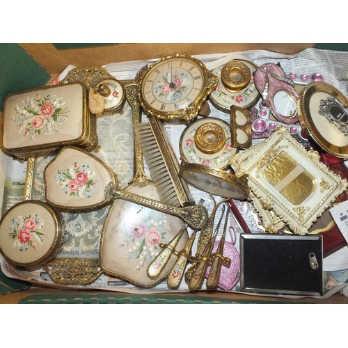 139 - A TRAY OF GILDED DRESSING TABLE ITEMS, TRAVEL VANITY CASE AND PICTURE FRAMES