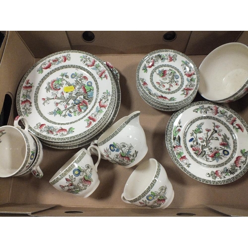 162 - A TRAY OF INDIAN TREE CHINA TOGETHER WITH A BOX OF ASSORTED CERAMICS TO INCLUDE SPODE