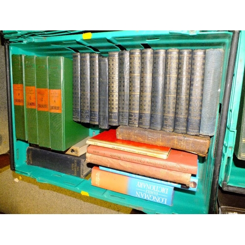 173 - THREE TRAYS OF ASSORTED BOOKS TO INCLUDE A SET OF H.G. WELLS BOOKS (PLASTIC TRAYS NOT INCLUDED)