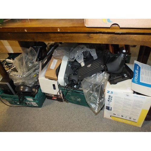 186 - A QUANTITY OF ELECTRICALS TO INCLUDE GAME CONSOLE STEERING WHEELS, BOXED XBOX 360 ETC.