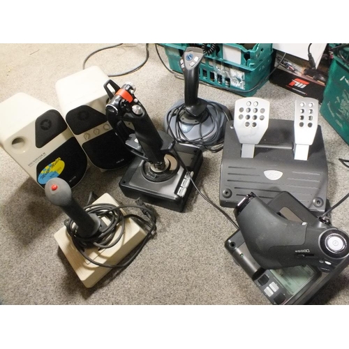 186 - A QUANTITY OF ELECTRICALS TO INCLUDE GAME CONSOLE STEERING WHEELS, BOXED XBOX 360 ETC.