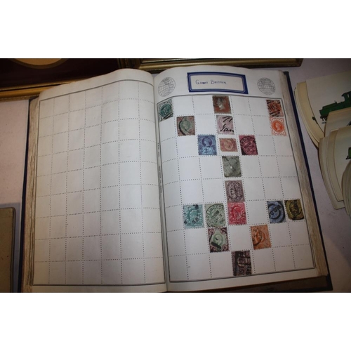 397 - A QUANTITY OF CIGARETTE CARDS BOTH LOOSE AND IN ALBUMS TOGETHER WITH A WORLD STAMP ALBUM, POSTCARDS ... 