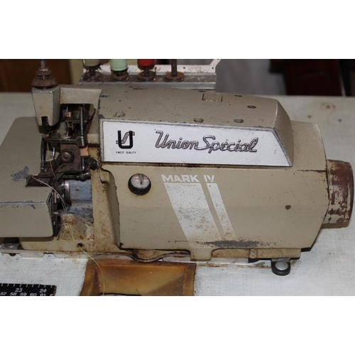 141 - A VINTAGE MARK IV UNION SPECIAL INDUSTRIAL SEWING MACHINE