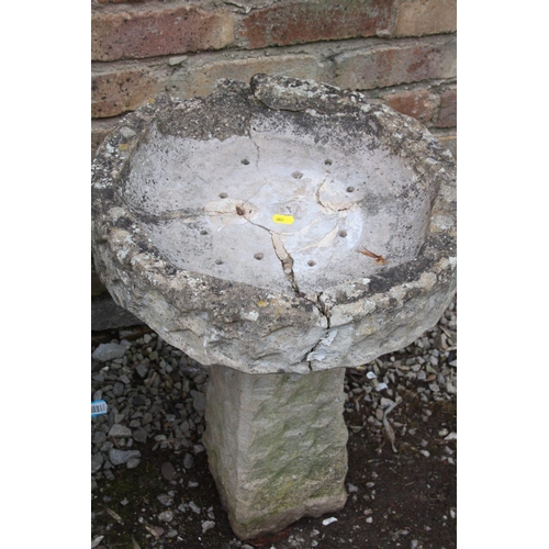 690 - A LARGE STONEWARE MUSHROOM - H 71 CM, TOGETHER WITH A BIRDBATH WITH DAMAGE