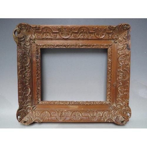 68 - A LATE 18TH / EARLY 19TH CENTURY DECORATIVE CARVED WOODEN FRAME, some damages, frame W 9 cm, rebate ... 