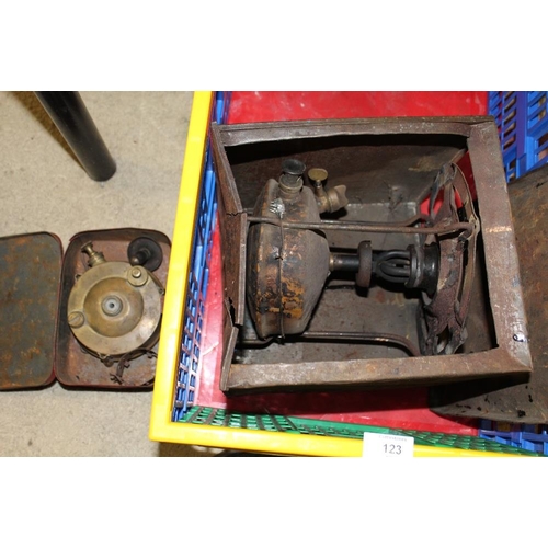 123 - A COLLECTION OF VINTAGE TILLEY LAMPS ETC.