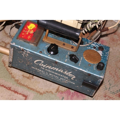 125 - A BOX OF ASSORTED COLLECTABLES TO INCLUDE A VINTAGE TELEPHONE, METAL DETECTOR, CASE OF CHILDRENS DOO... 