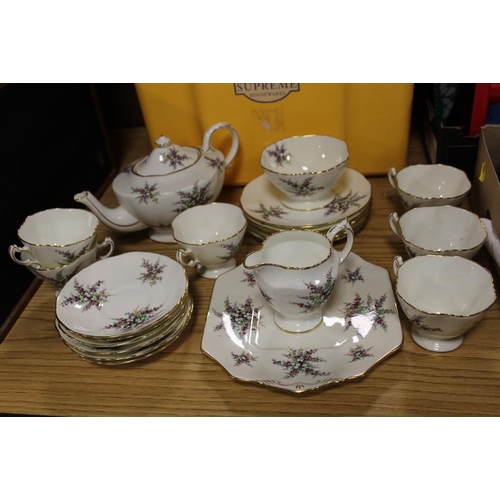 139 - A BOX OF HAMMERSLEY 3978 PATTERN FLORAL SIX PERSON CHINA TEA SET