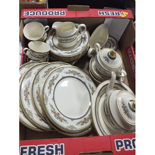115 - A TRAY OF MINTON STANWOOD CHINA TO INCLUDE A TEA SET, DINNER PLATES ETC.