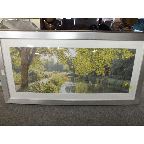 3 - A QUANTITY OF ASSORTED PICTURES AND PRINTS TO INC A MODERN WOODLAND SCENE WITH TEXTURED GLASS, OAK B... 