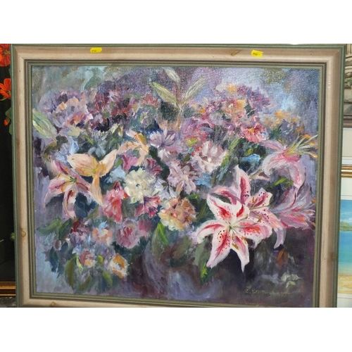 40 - A COLLECTION OF ASSORTED PICTURES AND PRINTS TO INCLUDE STILL LIFE STUDIES OF FLOWERS, WATERCOLOUR O... 
