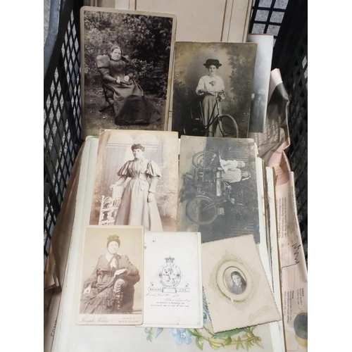 209 - A VICTORIAN PHOTOGRAPH ALBUM TOGETHER WITH LOOSE PHOTOS