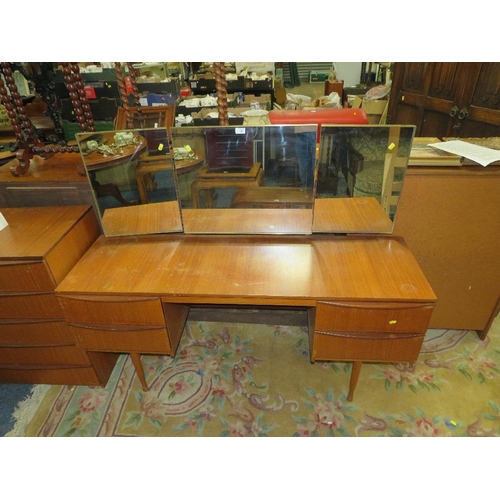 758 - A RETRO TEAK DRESSING TABLE WITH TRIPLE MIRROR W-146 CM