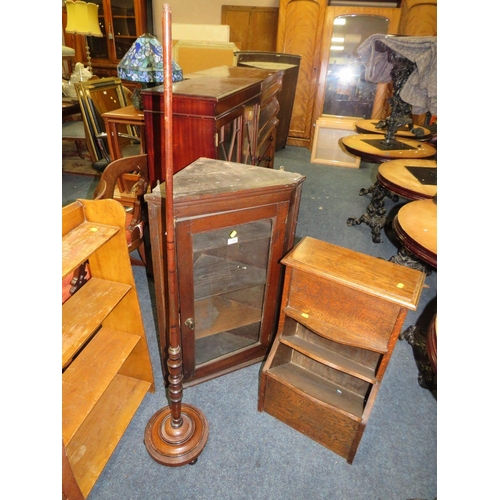 785 - AN ANTIQUE OAK GLAZED CORNER CABINET TOGETHER WITH A PART POLE SCREEN AND TWO OAK BOOKCASES (4)
