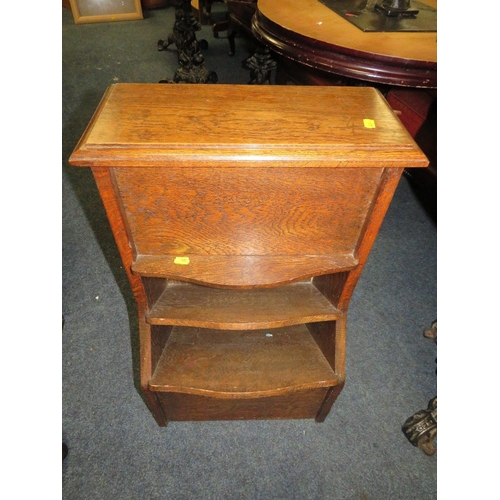 785 - AN ANTIQUE OAK GLAZED CORNER CABINET TOGETHER WITH A PART POLE SCREEN AND TWO OAK BOOKCASES (4)