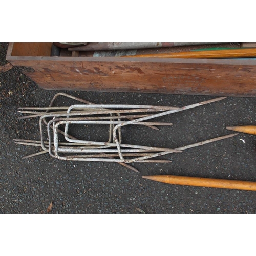 129 - A VINTAGE PINE CASED JACQUES OF LONDON PART CROQUET SET, together with a vintage Slazenger 'Thors Cr... 