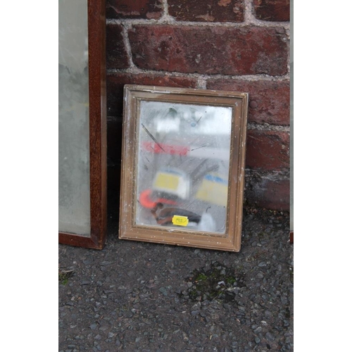 82 - A QUANTITY OF VARIOUS VINTAGE MIRRORS
