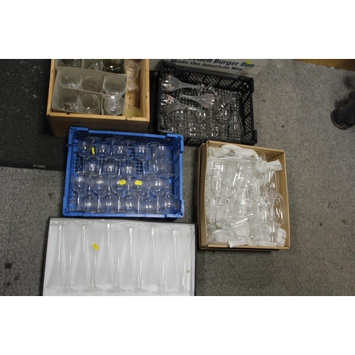 93 - A LARGE QUANTITY OF ASSORTED DRINKING GLASSES ETC., to include a pewter tolled etched glass tankard,... 