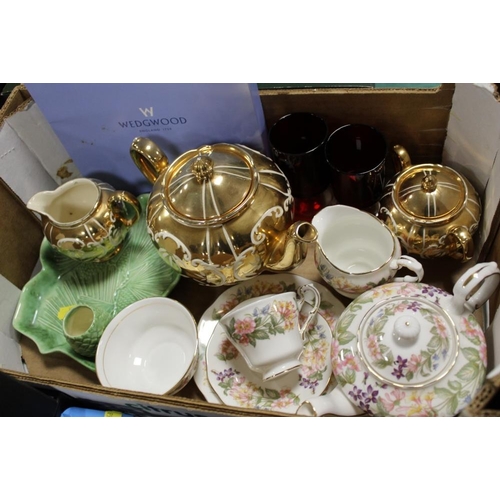 132 - TWO TRAYS OF ASSORTED CHINA TO INCLUDE A SADLER THREE PIECE TEA SERVICE, PARAGON COUNTRY LANE ETC TO... 