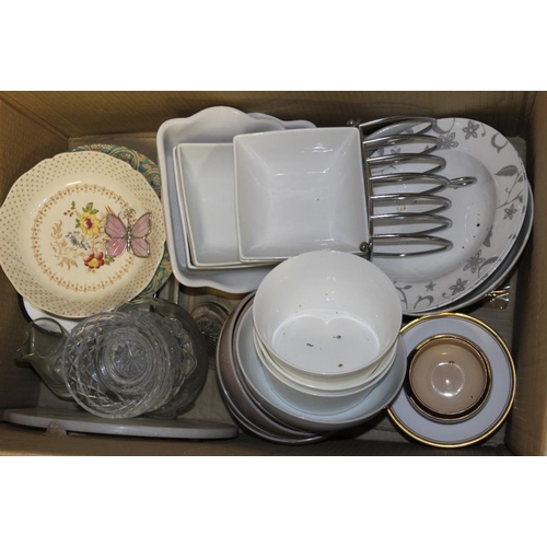 86 - TWO LARGE BOXES OF ASSORTED DINNERWARE AND KITCHENALIA ETC. TO INCLUDE ROYAL WORCESTER GILDED CUPS A... 