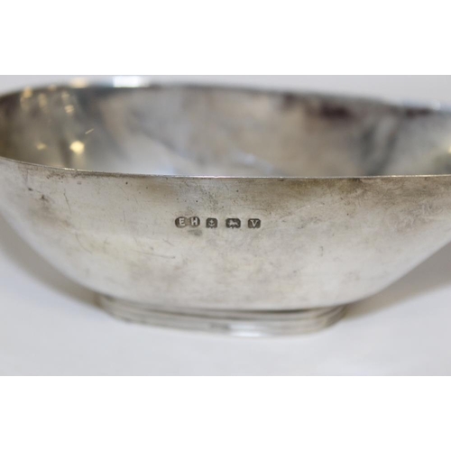 366 - AN ANTIQUE HALLMARKED SILVER PAP BOAT