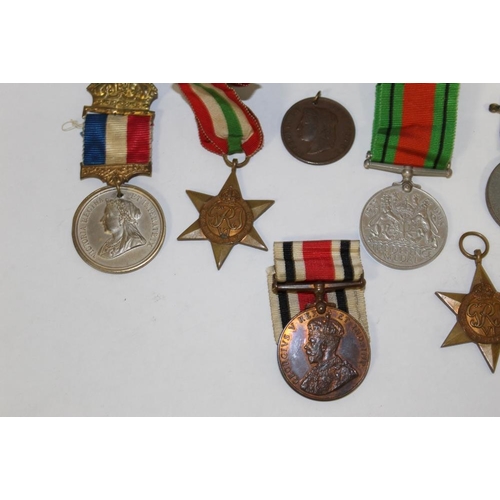 402 - A COLLECTION OF WAR RELATED MEDALS TO INCLUDE WWII MEDALS, TOGETHER WITH THREE EMPTY MILITARY MEDAL ... 