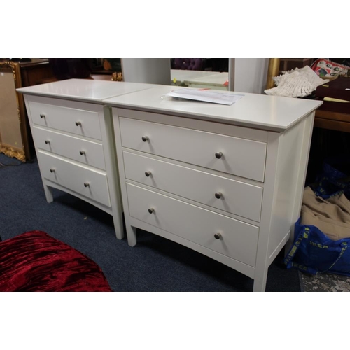 831 - A PAIR OF MARKS AND SPENCERS WHITE THREE DRAWER CHESTS, H 82 CM, W 85 CM (2)